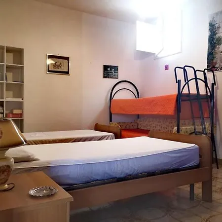 Nella's House Πανσιόν