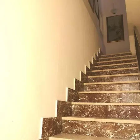 Πανσιόν Nella's House